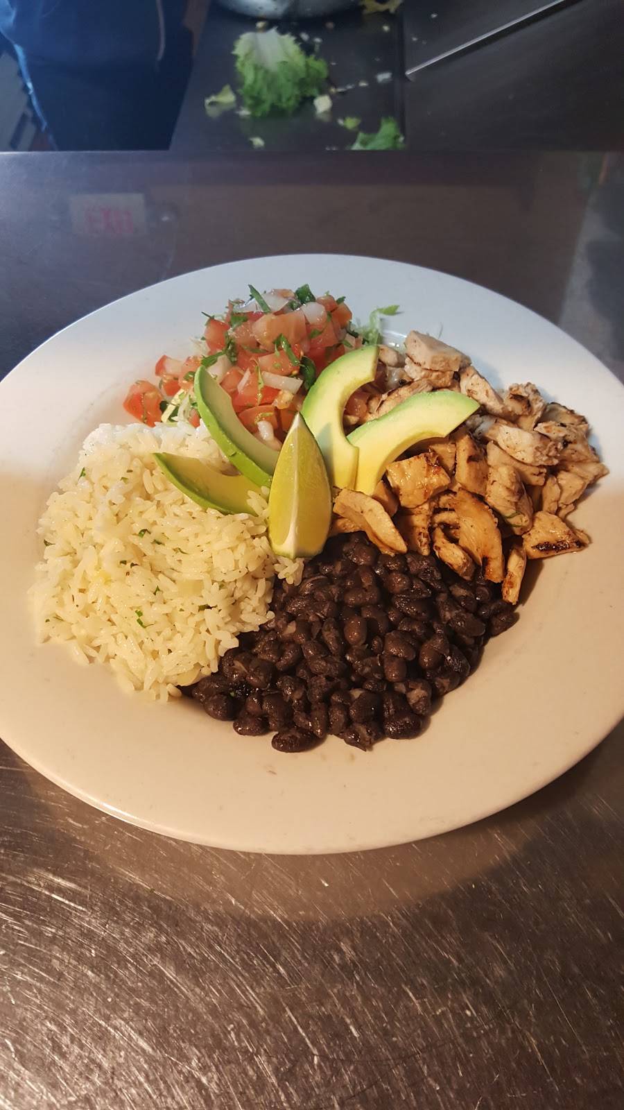 CJs Lakeside Grill | cafe | 21 W Flint St, Lake Orion, MI 48362, USA | 2486938704 OR +1 248-693-8704