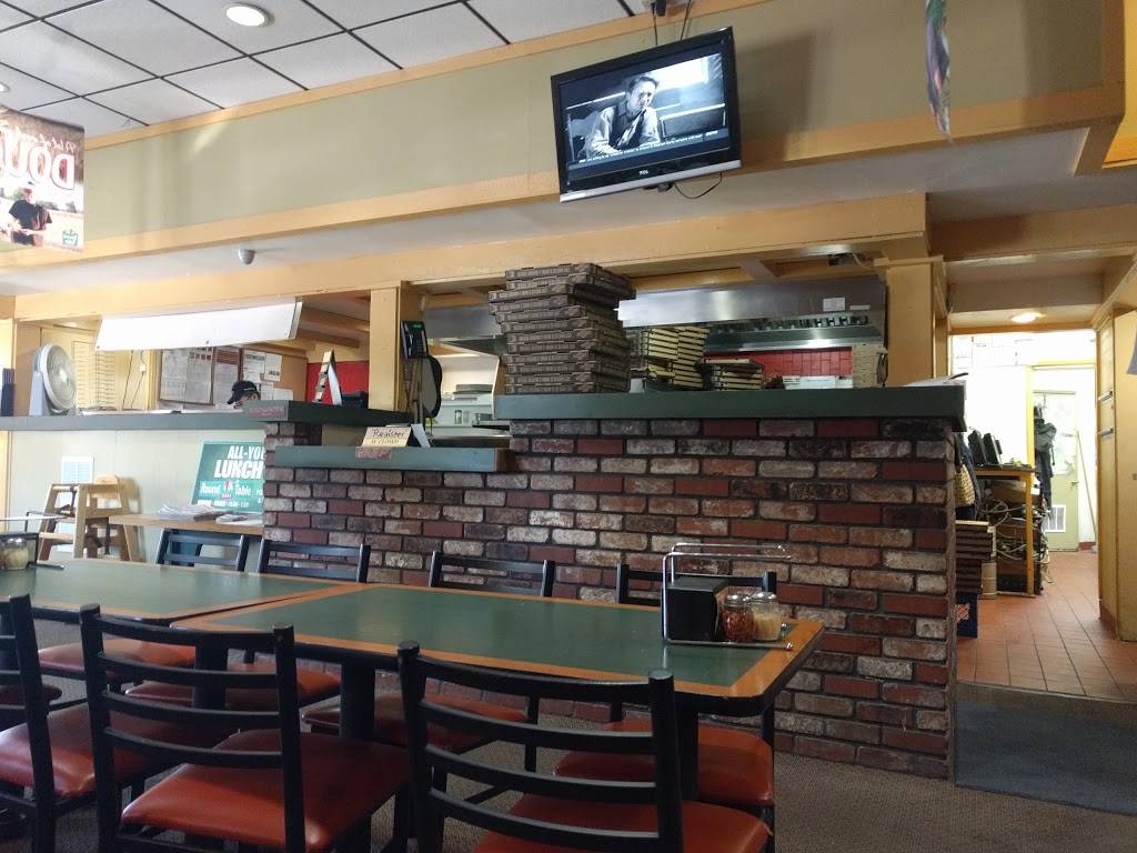 Round Table Pizza | meal delivery | 1160 S Main St, Salinas, CA 93901, USA | 8317577400 OR +1 831-757-7400