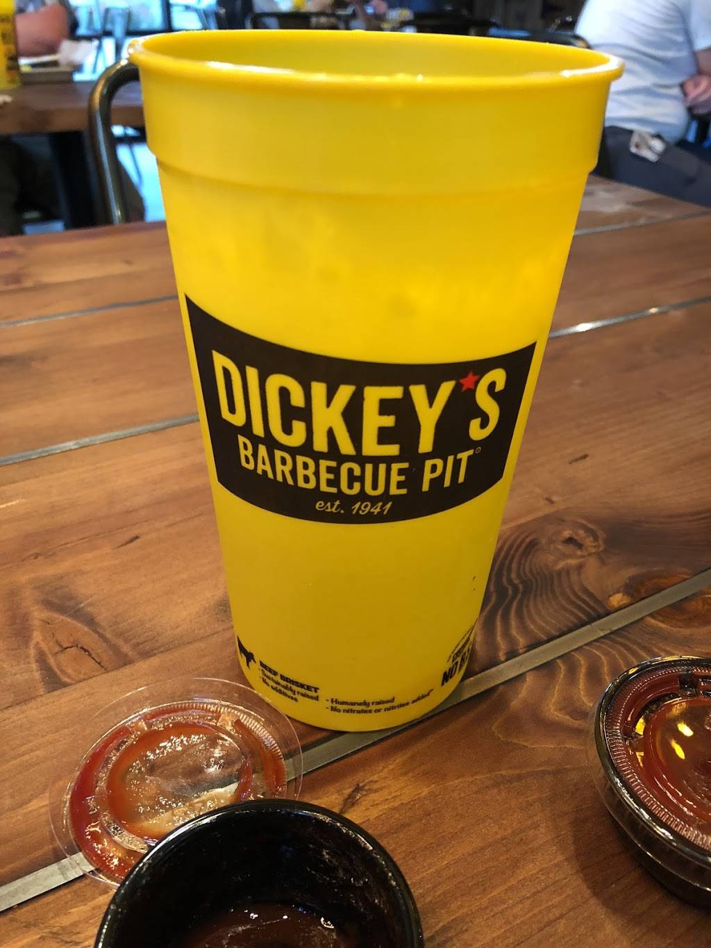 Dickeys Barbecue Pit | restaurant | 12270 Base Line Rd, Rancho Cucamonga, CA 91730, USA | 9092337899 OR +1 909-233-7899