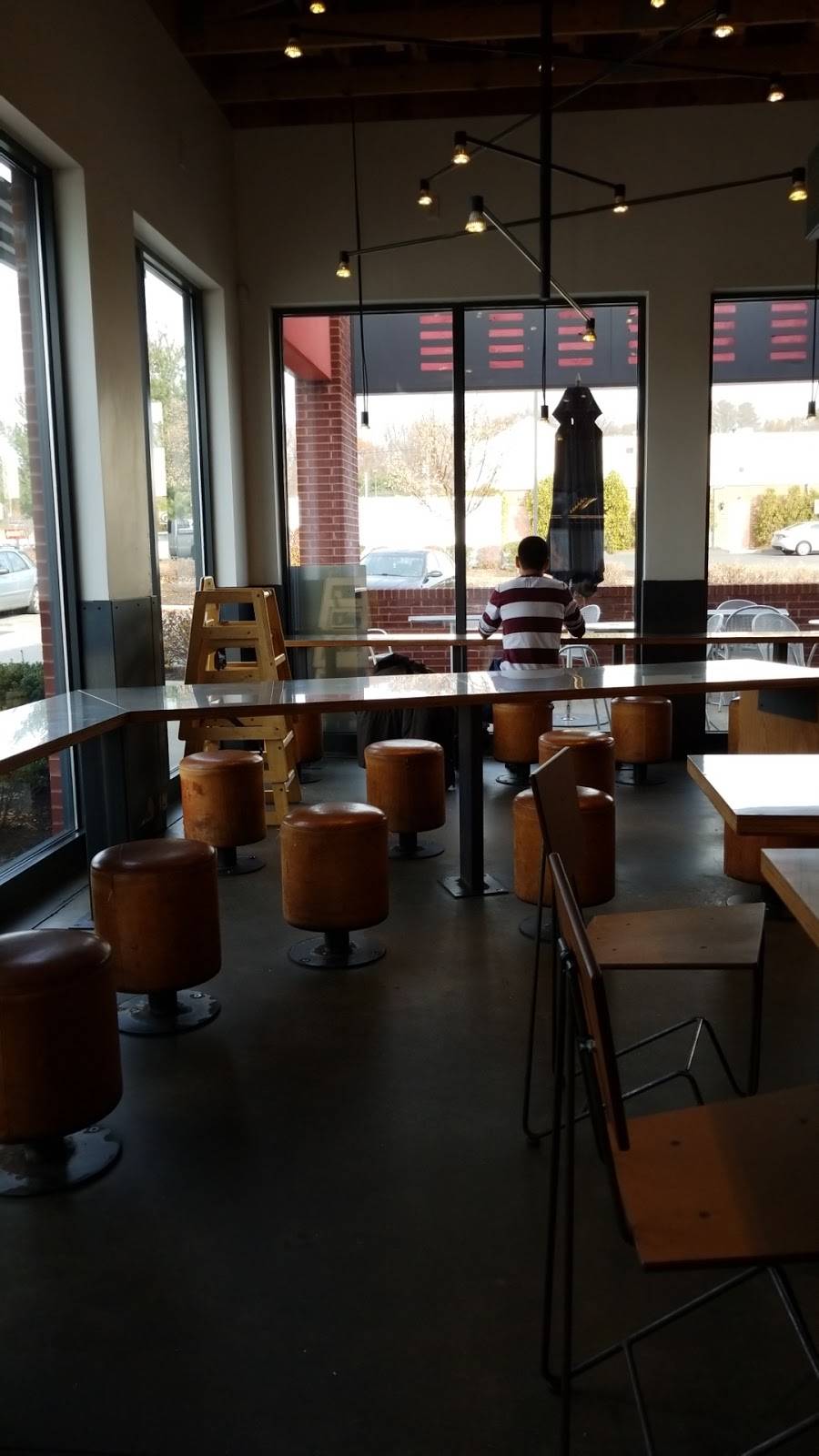 Chipotle Mexican Grill | restaurant | 48 Hale Rd, Manchester, CT 06042, USA | 8606440223 OR +1 860-644-0223