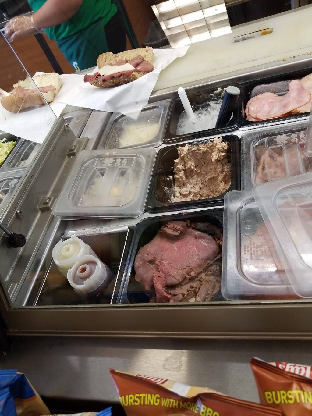 Subway Restaurants | restaurant | 12004 SE Sunnyside Rd, Clackamas, OR 97015, USA | 5036986450 OR +1 503-698-6450