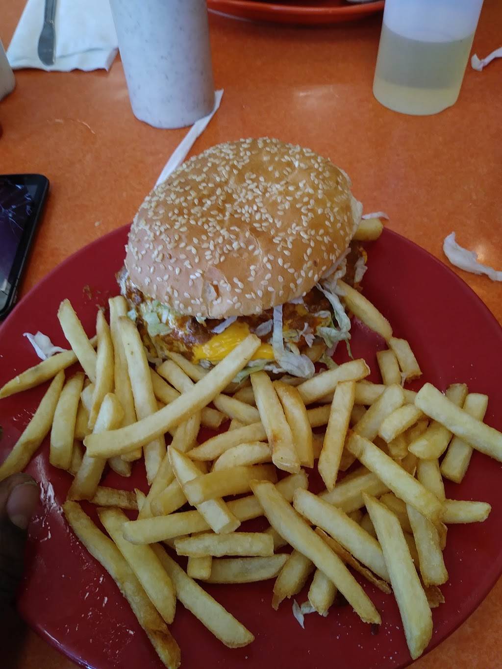 Hellenic Coney Island | restaurant | 27150 Evergreen Rd, Southfield, MI 48076, USA | 2484431800 OR +1 248-443-1800