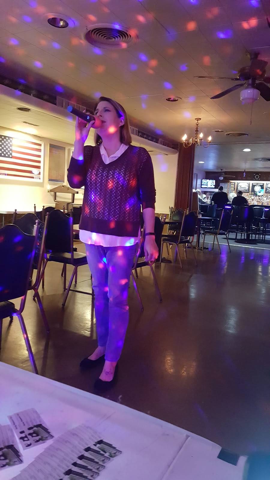 Elks Lodge #623 | restaurant | 720 6th St, Charleston, IL 61920, USA | 2173452646 OR +1 217-345-2646