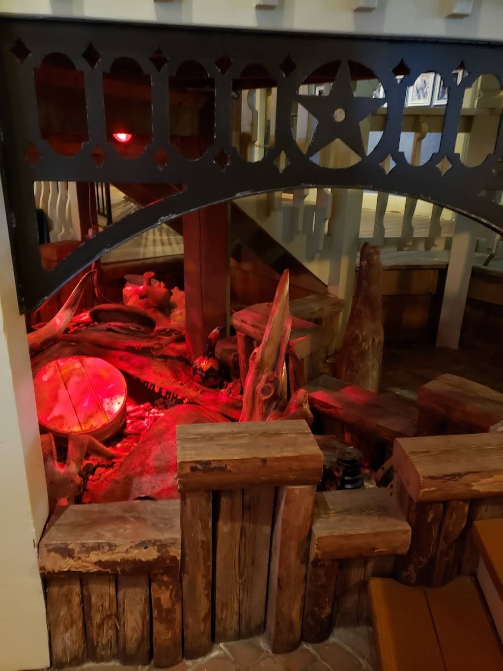 Deadwood | restaurant | 2302 Eds Grocery Rd, Williamston, NC 27892, USA | 2527928938 OR +1 252-792-8938