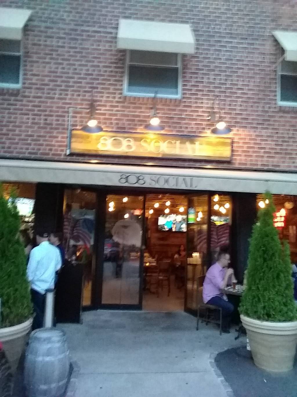 808 Social | restaurant | 185 Summerfield St, Scarsdale, NY 10583, USA | 9147232600 OR +1 914-723-2600
