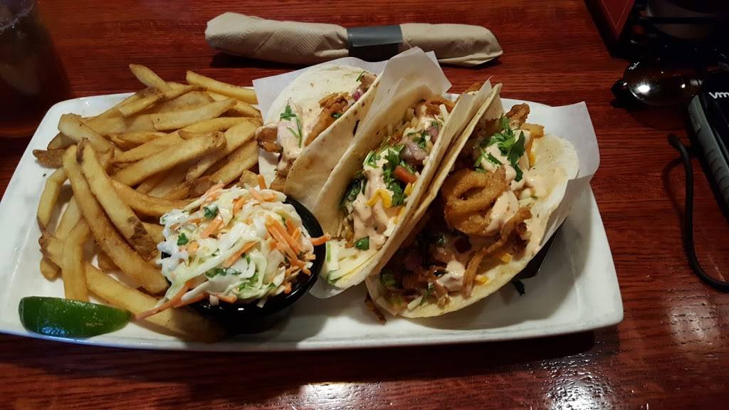 Applebees Grill + Bar | restaurant | 57796 Twentynine Palms Highway, Yucca Valley, CA 92284, USA | 7603652900 OR +1 760-365-2900