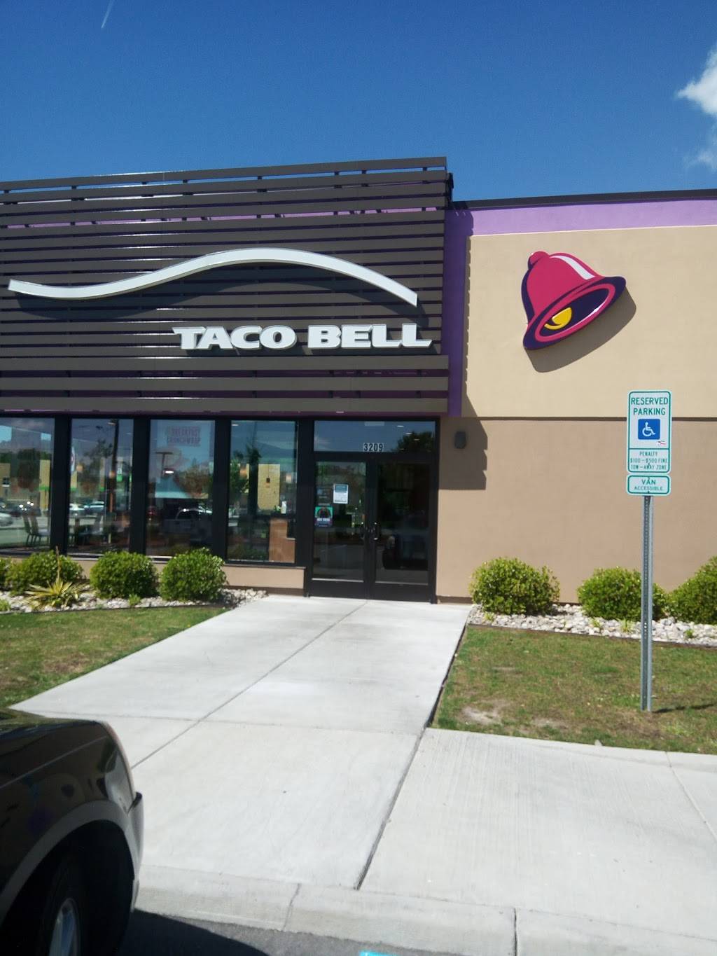 Taco Bell | meal takeaway | 3209 Holland Road, Virginia Beach, VA 23453, USA | 7573680740 OR +1 757-368-0740