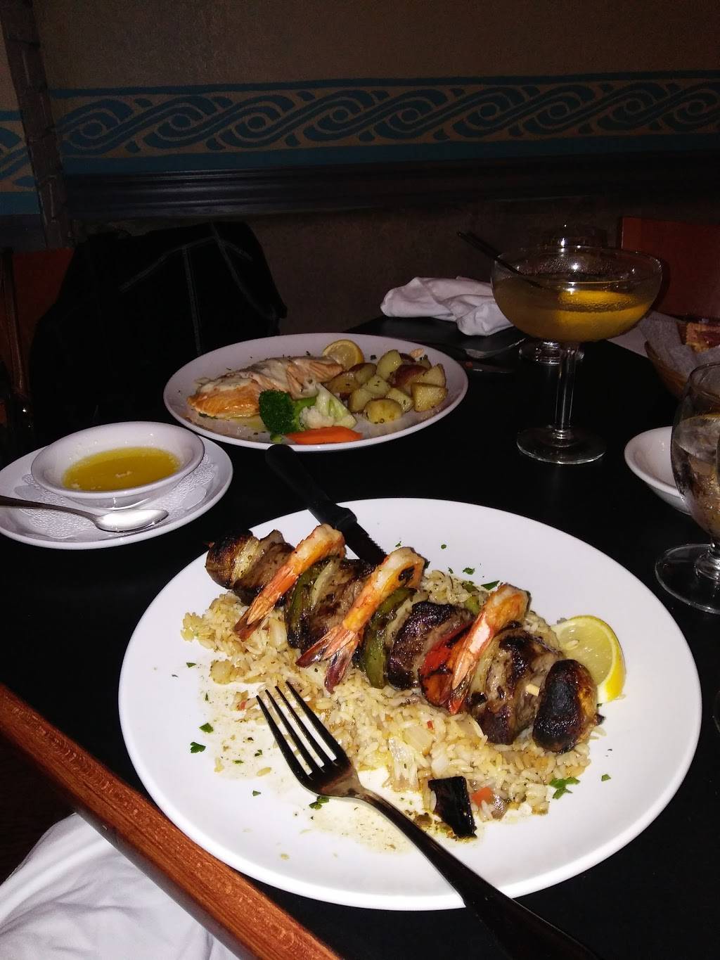 Outriggers Steak & Seafood | restaurant | 11011 SW Hwy, Palos Hills, IL 60465, USA | 7089741200 OR +1 708-974-1200