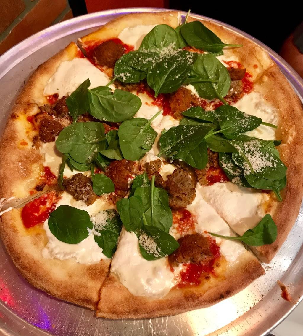 Pizza Rock | restaurant | 401E S Parsons Ave, Brandon, FL 33511, USA | 8136577625 OR +1 813-657-7625