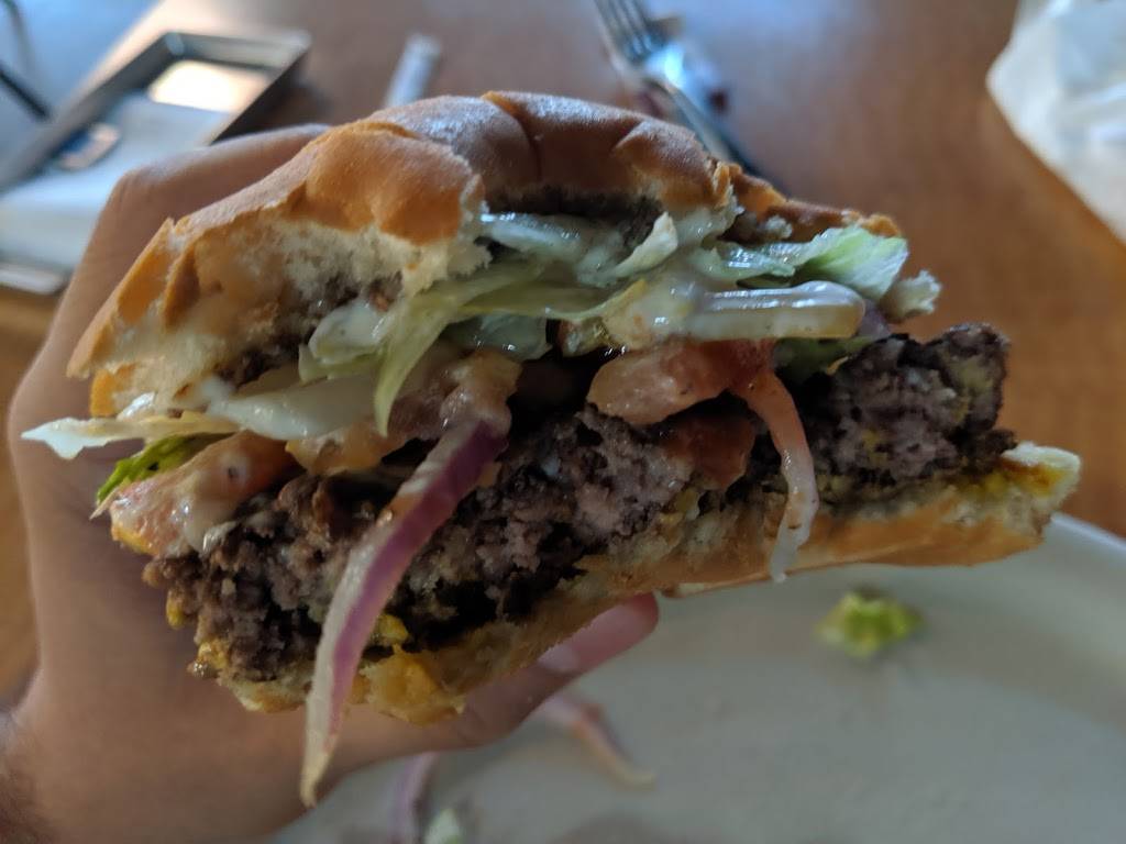 Kizers Grill | restaurant | 127 E Main St, Henderson, TX 75652, USA | 9037222284 OR +1 903-722-2284