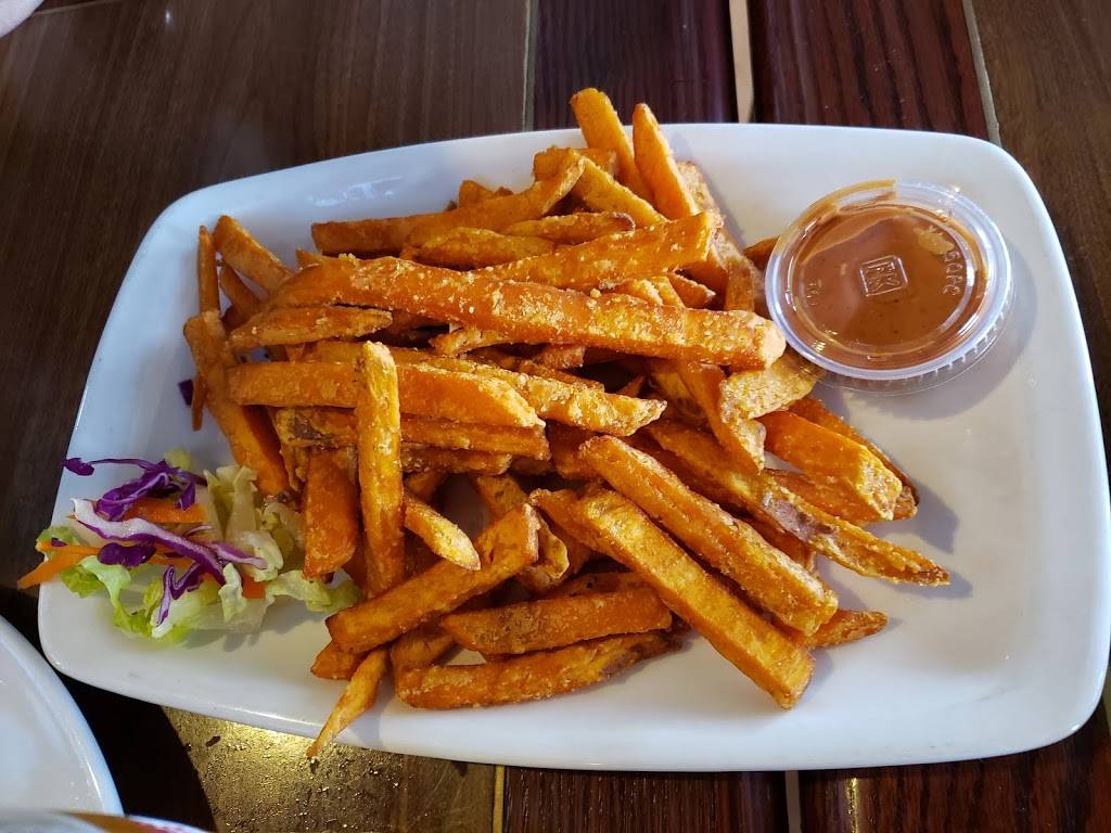 Bronte Sports Kitchen | restaurant | 2544 Speers Rd, Oakville, ON L6L 5W8, Canada | 9058478595 OR +1 905-847-8595