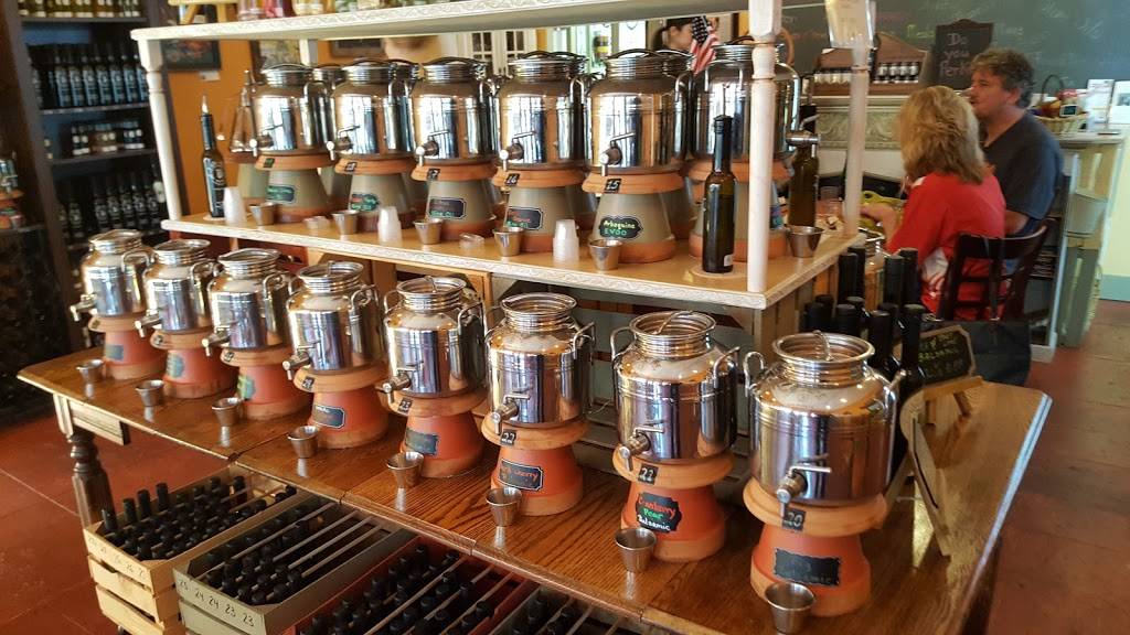 Olive The World Bistro | restaurant | 24 Hibiscus St, Tarpon Springs, FL 34689, USA | 7279375483 OR +1 727-937-5483