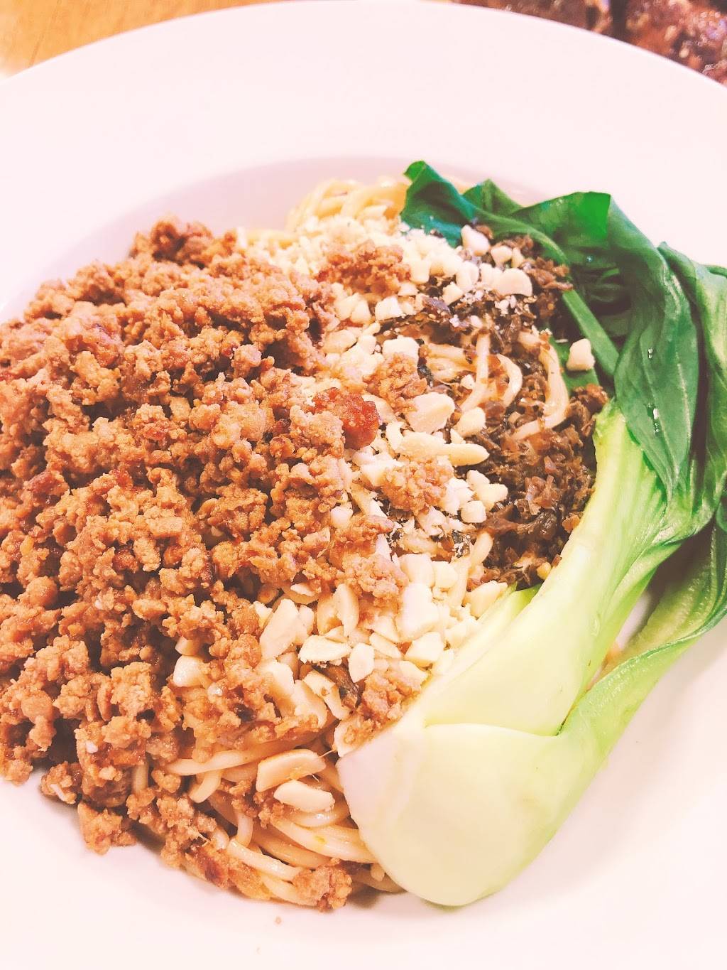 伍叔担担面 | restaurant | 165 Dundas St W, Mississauga, ON L5B 2N6, Canada | 6477296355 OR +1 647-729-6355