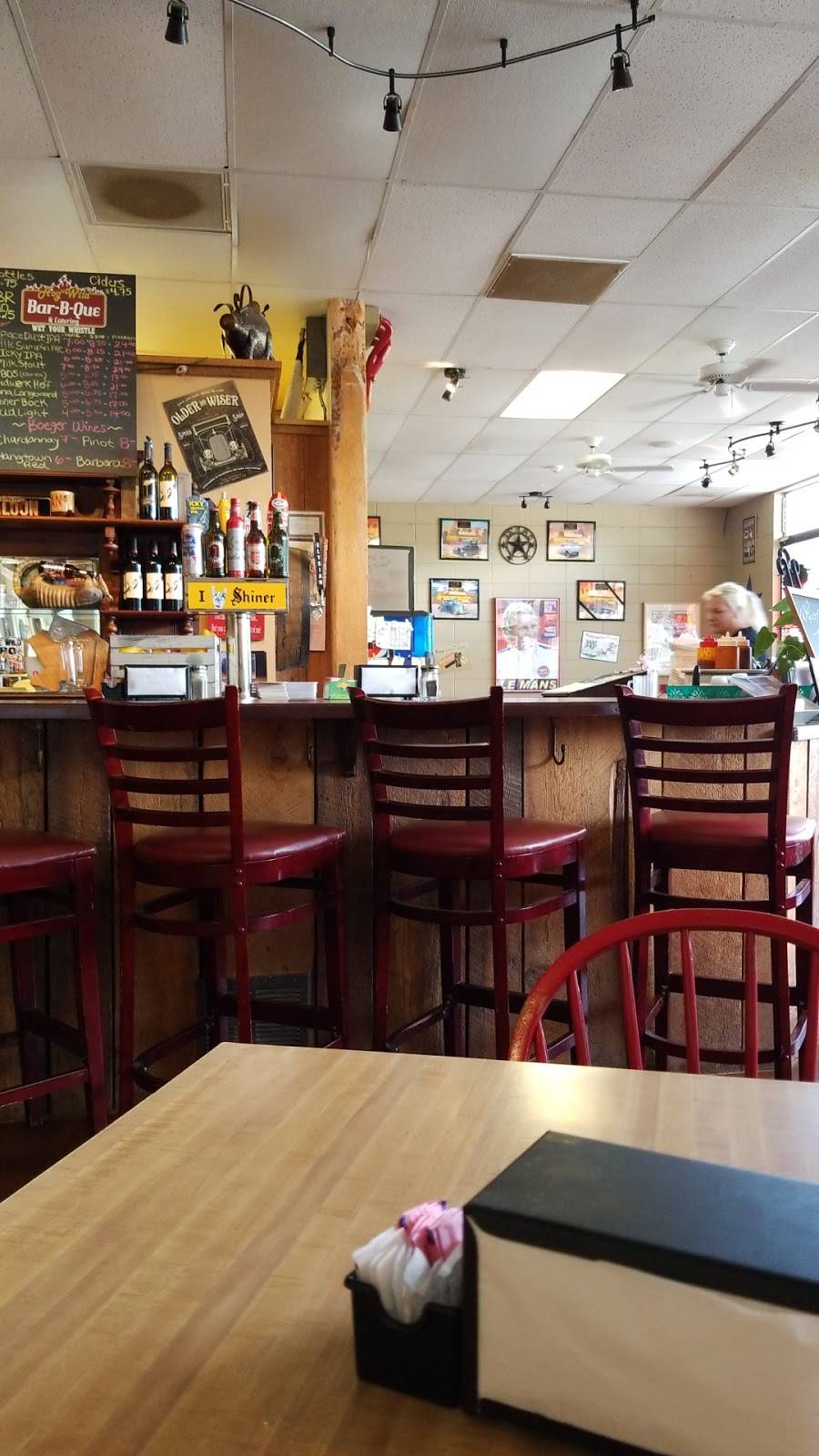 Hog Wild Bar-B-Que | restaurant | 38 Main St, Placerville, CA 95667, USA | 5306223883 OR +1 530-622-3883