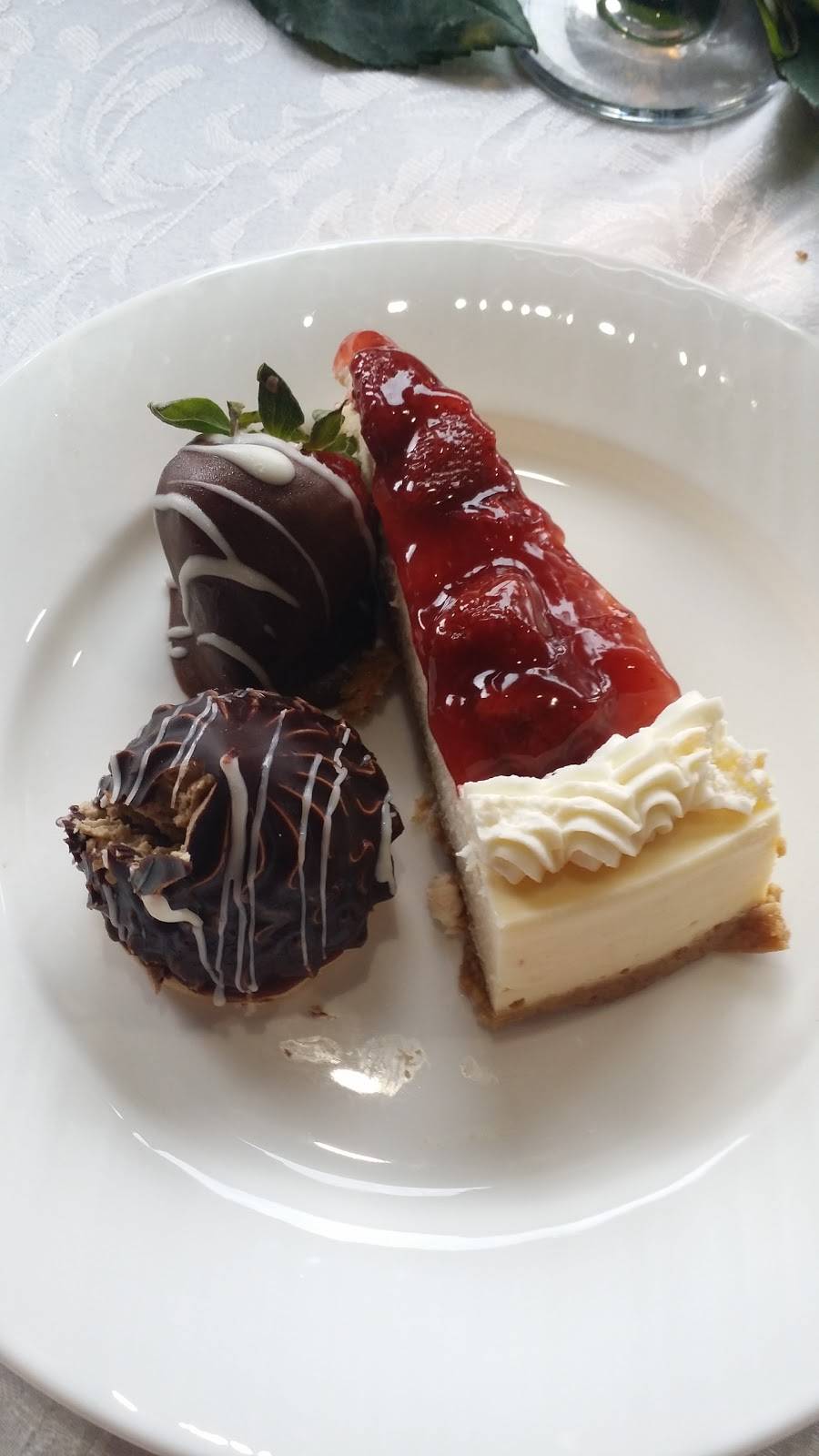 Freddys Kitchen | restaurant | 2515 Hurontario St, Mississauga, ON L5A 2G4, Canada | 9058483733 OR +1 905-848-3733