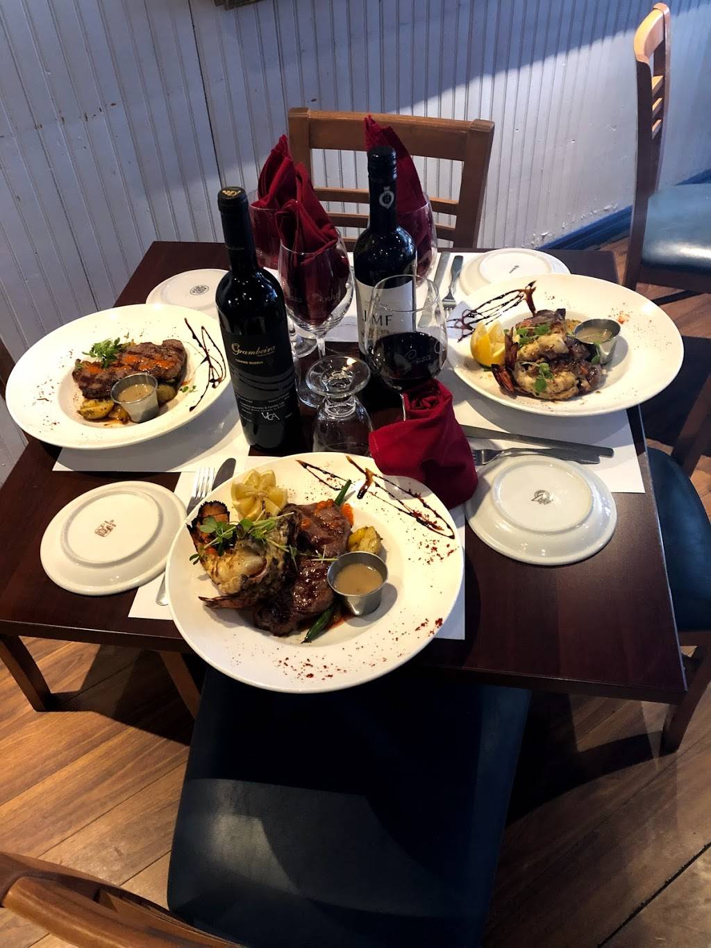 Restaurant Casa Vinho | restaurant | 3750 Rue Masson, Montréal, QC H1X 1S6, Canada | 5147218885 OR +1 514-721-8885