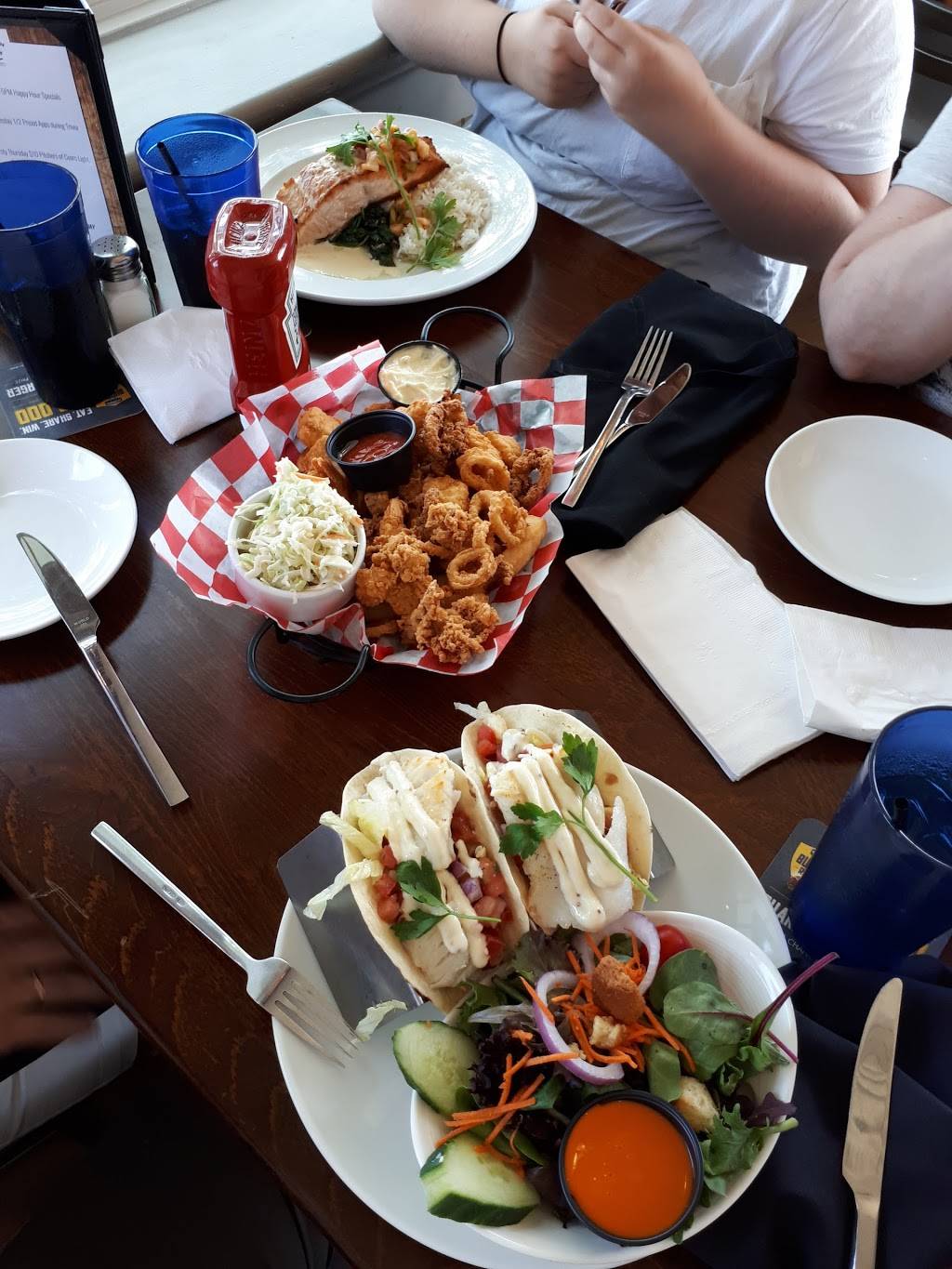 Tavern on the Wharf | restaurant | 6 Town Wharf, Plymouth, MA 02360, USA | 5089274961 OR +1 508-927-4961