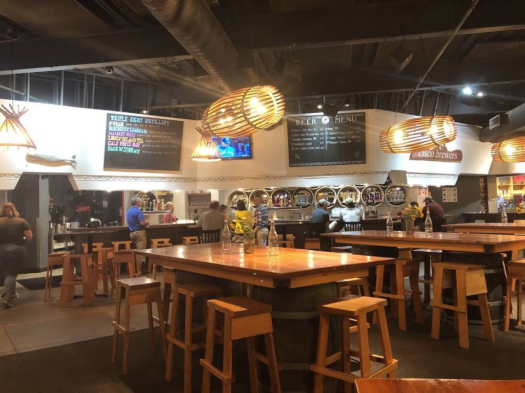 Cisco Brewers Portsmouth | restaurant | 35 Corporate Dr, Pease International Tradeport, Portsmouth, NH 03801, USA | 6033807575 OR +1 603-380-7575