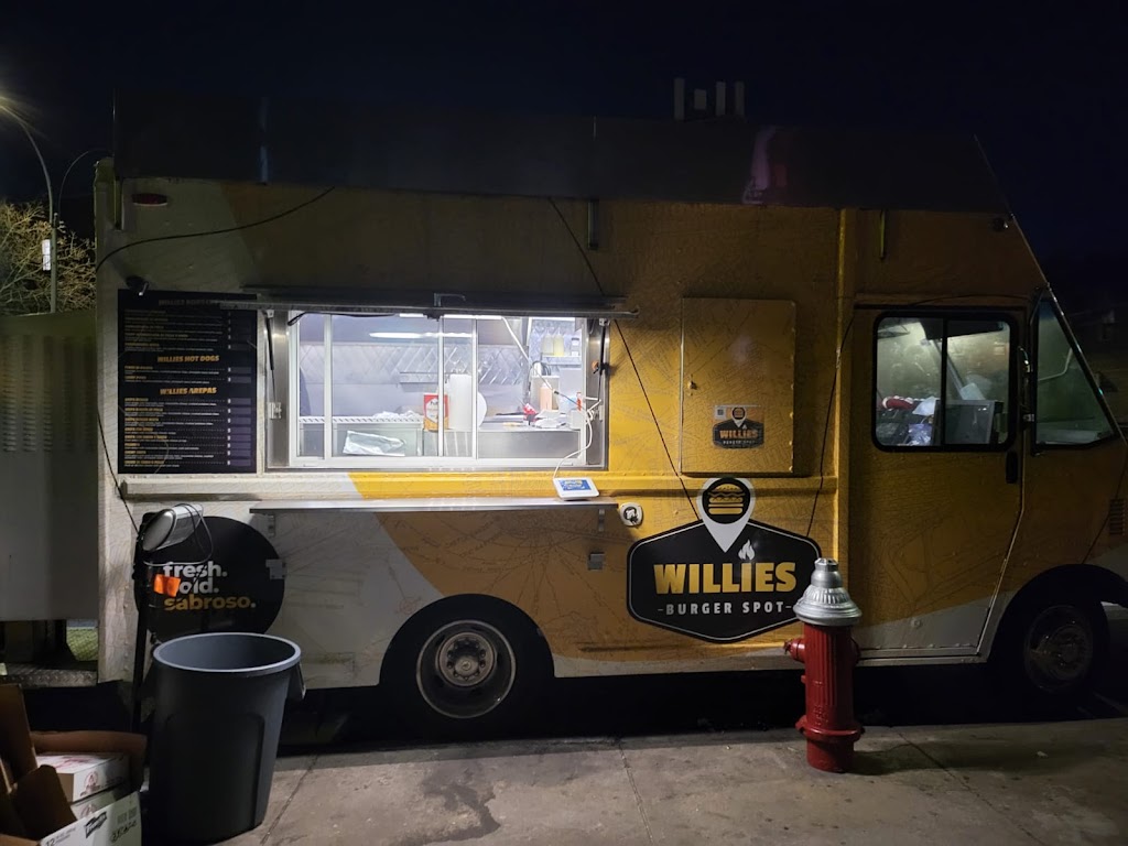 WILLIES BURGER SPOT | restaurant | 96-12 31st Ave, Queens, NY 11369, USA | 2014287994 OR +1 201-428-7994
