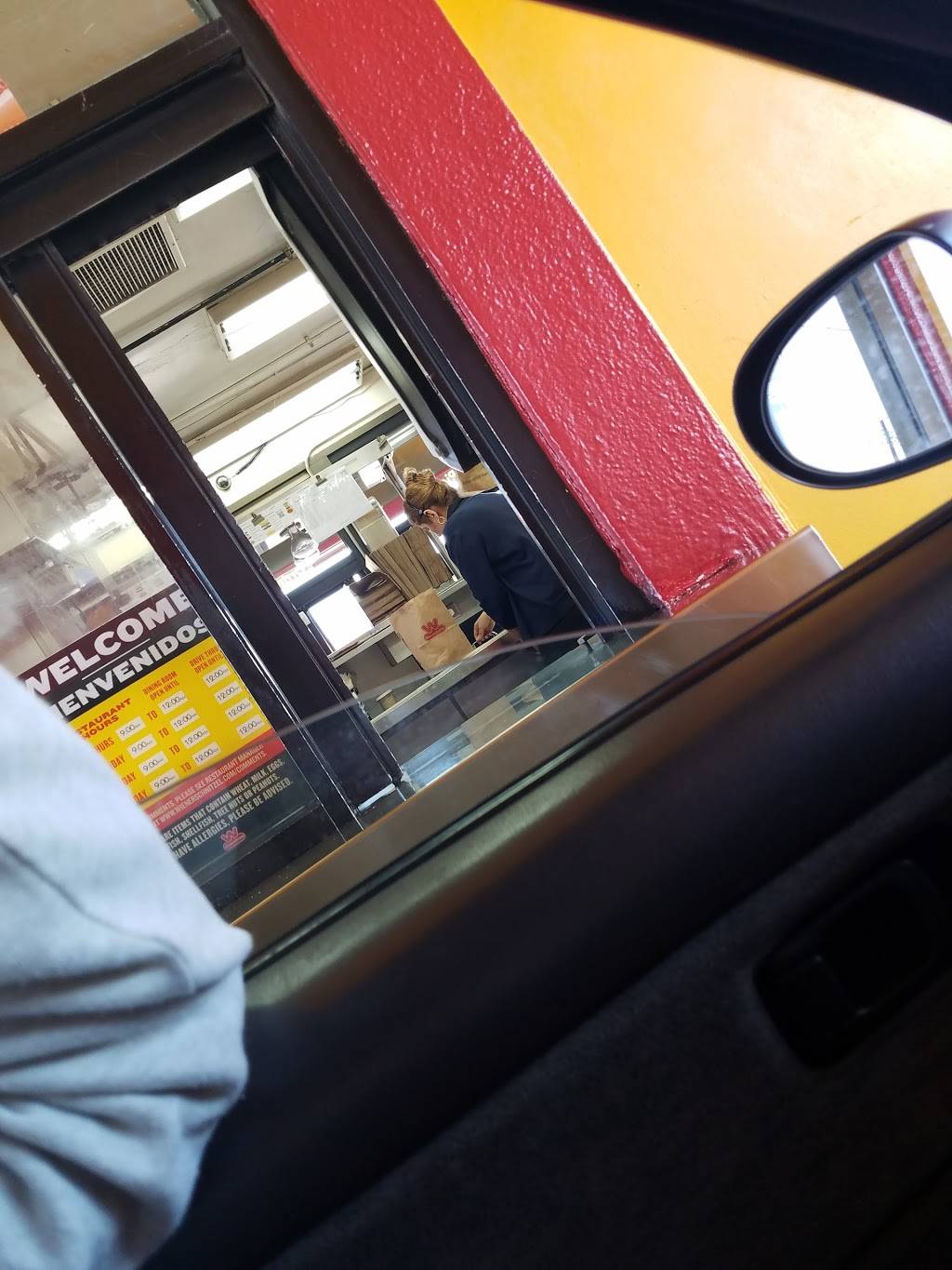 Wienerschnitzel | restaurant | 900 W Pacific Coast Hwy, Wilmington, CA 90744, USA | 3108351605 OR +1 310-835-1605