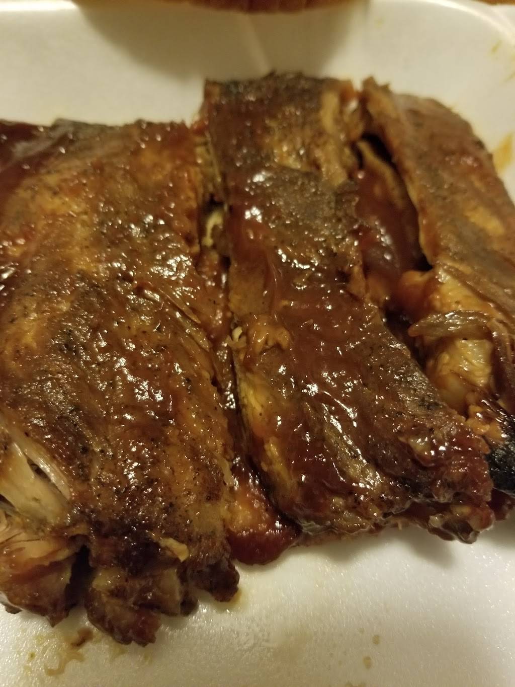 Toms B.B.Q & Grill | restaurant | 702 Front St, Toledo, OH 43605, USA | 4196977400 OR +1 419-697-7400