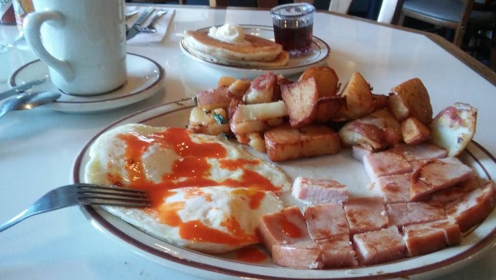 A Js Cafe & Grill | restaurant | 2800 Geer Rd, Turlock, CA 95382, USA | 2096674661 OR +1 209-667-4661