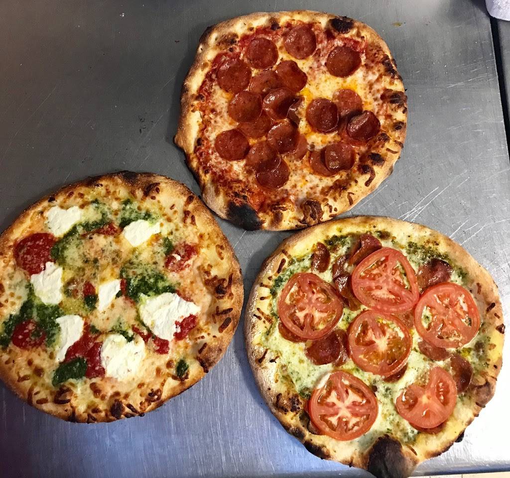 Giovannis Old World New York Pizzeria | restaurant | 5924 S Land Park Dr, Sacramento, CA 95822, USA | 9163937001 OR +1 916-393-7001