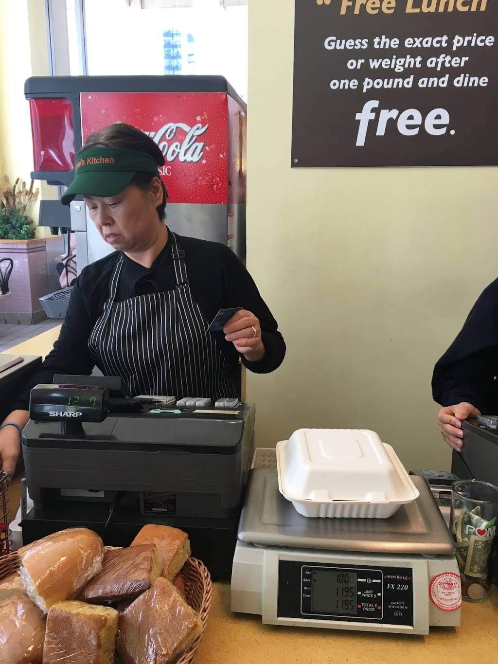 Julies Kitchen | restaurant | 50 Fremont St, San Francisco, CA 94105, USA | 4159789747 OR +1 415-978-9747