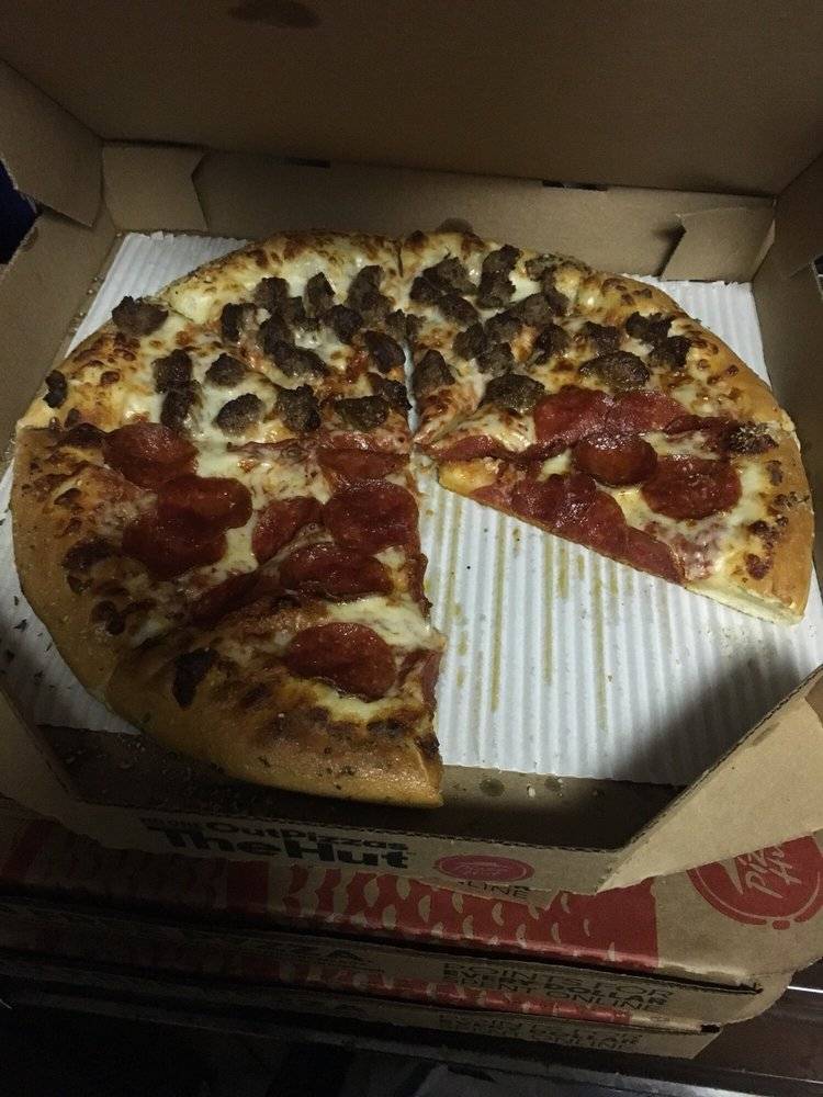 Pizza Hut | restaurant | 215 Northern Blvd, Bayside, NY 11361, USA | 7182793400 OR +1 718-279-3400