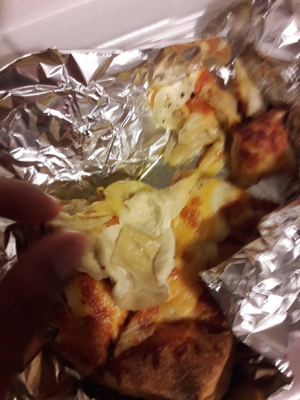 Fresh Hot Pizza | restaurant | 455 Gorge Rd, Cliffside Park, NJ 07010, USA | 2019454500 OR +1 201-945-4500