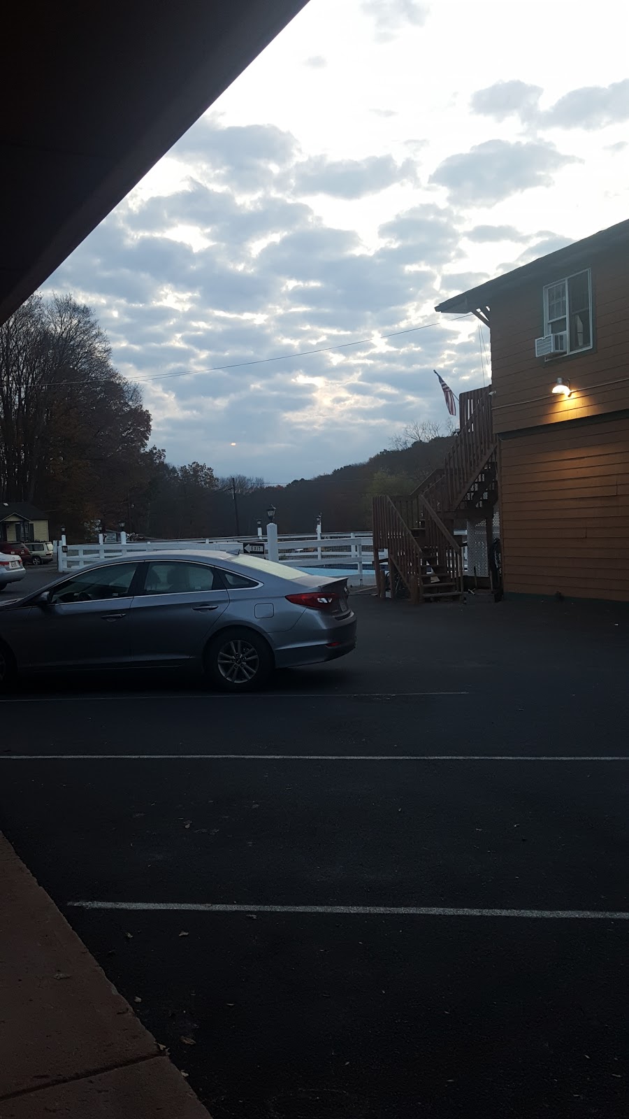 Werrys Cottages Motel & Pub | restaurant | 5049 Milford Rd Apt 2c, East Stroudsburg, PA 18302, USA | 5702239234 OR +1 570-223-9234