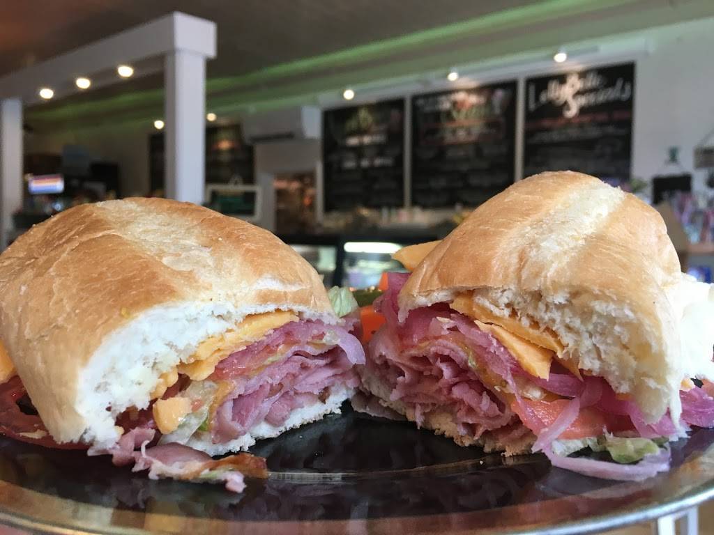 LellyBelle Cafe | restaurant | 104 E German St, Shepherdstown, WV 25443, USA | 3047029322 OR +1 304-702-9322