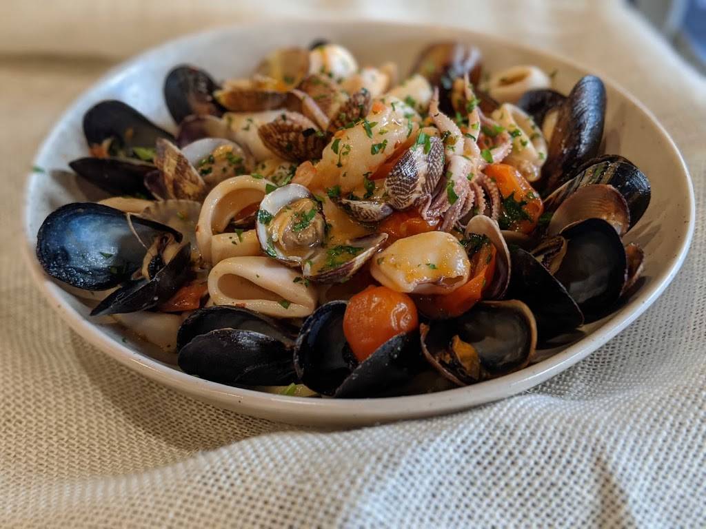 Tre Sorelle Ristorante | meal delivery | 1111 Lake St, Oak Park, IL 60301, USA | 7084459700 OR +1 708-445-9700