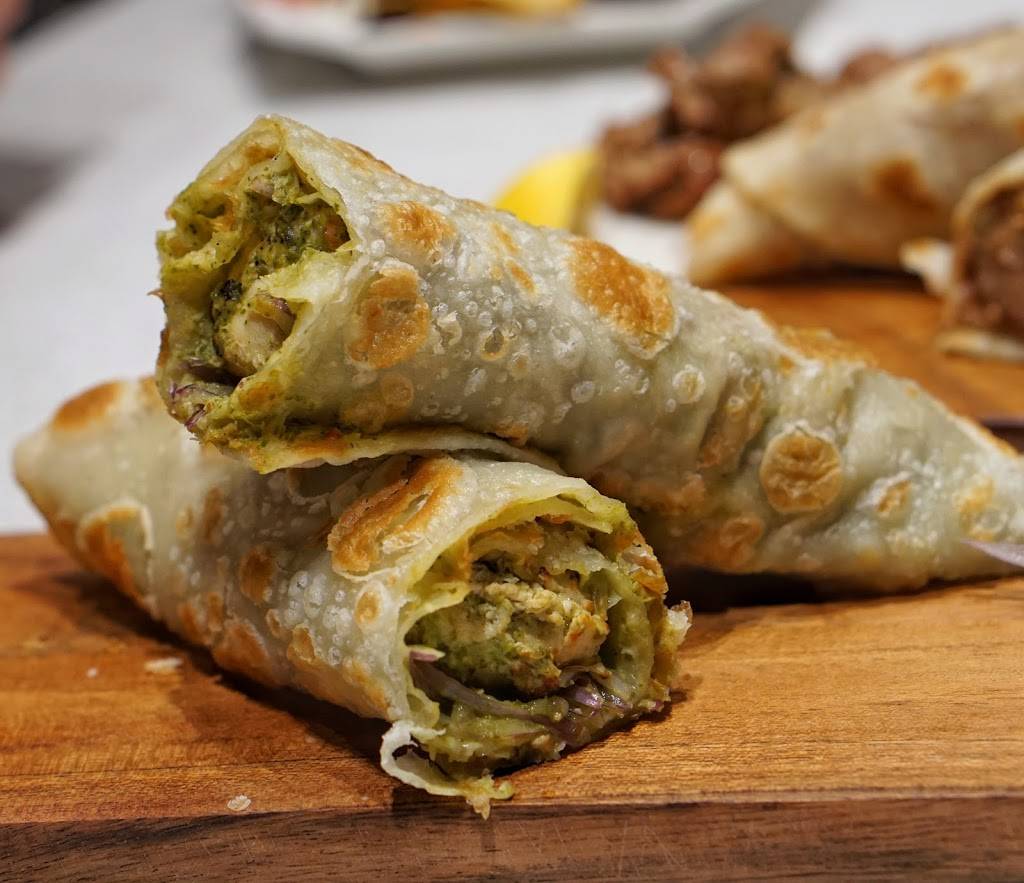 Yeh Cheez! | restaurant | 81 James Snow Pkwy N #4, Milton, ON L9E 0H3, Canada | 9058754320 OR +1 905-875-4320