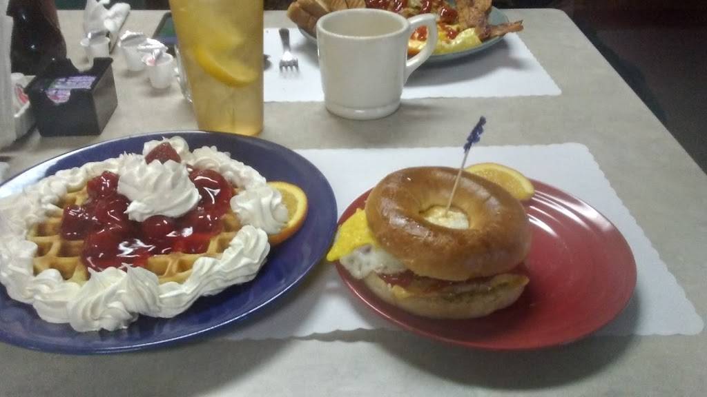 Dotties Dinner by Vizunz | restaurant | 1812 Harvey Ave, East Liverpool, OH 43920, USA | 3303867775 OR +1 330-386-7775