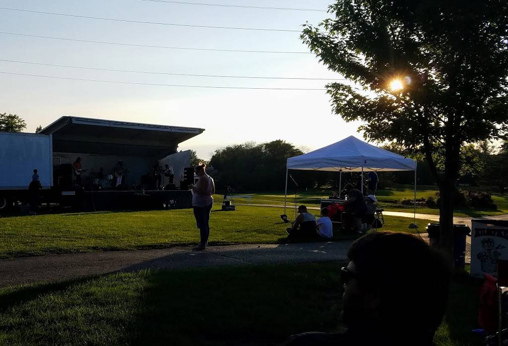 Courseview Restaurant & Lounge | restaurant | 6042 Fairway Dr, Mason, OH 45040, USA | 5135733321 OR +1 513-573-3321