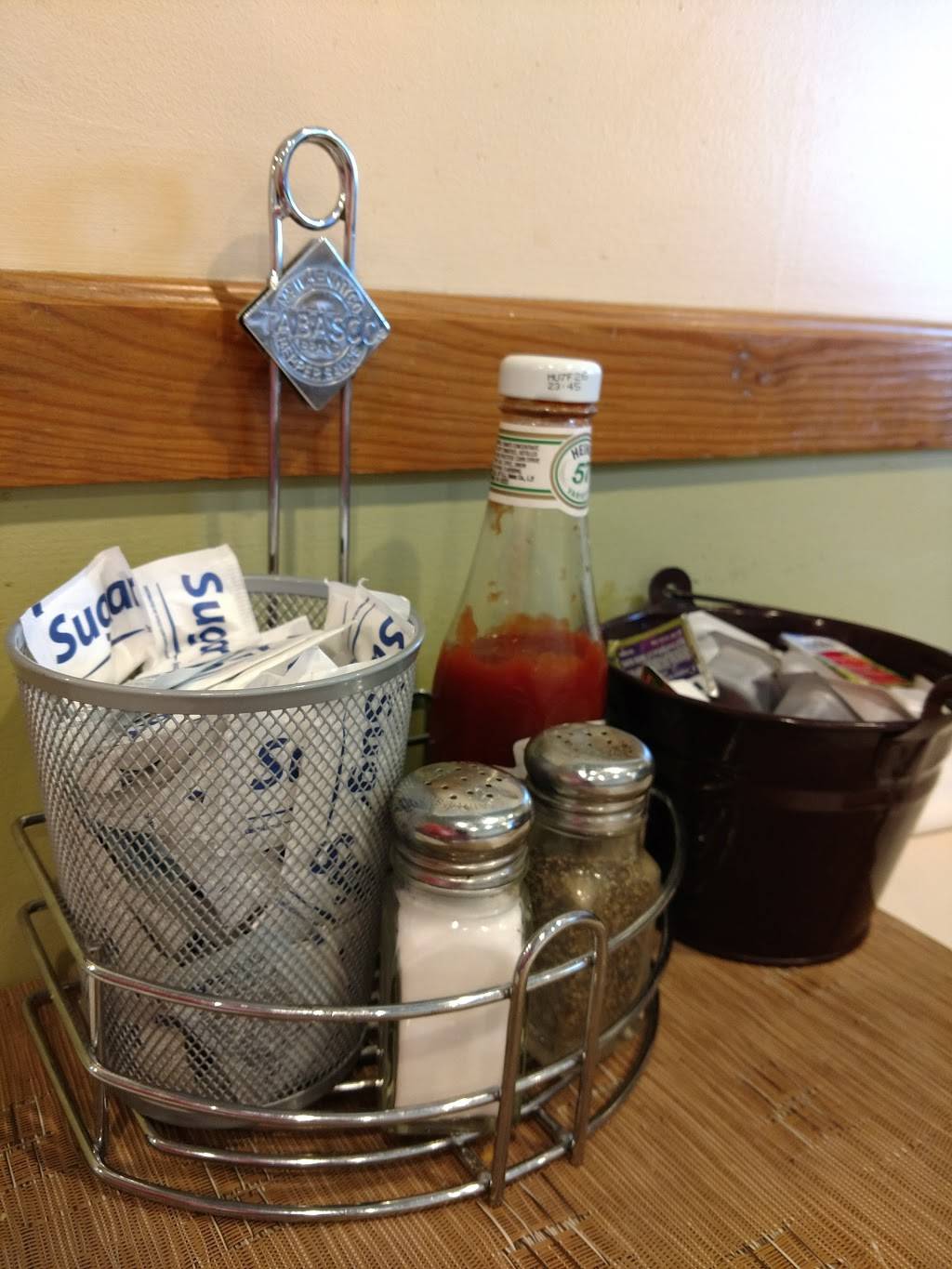 Murphs Place | restaurant | 58 Broadway, Norwood, MA 02062, USA | 7812550993 OR +1 781-255-0993