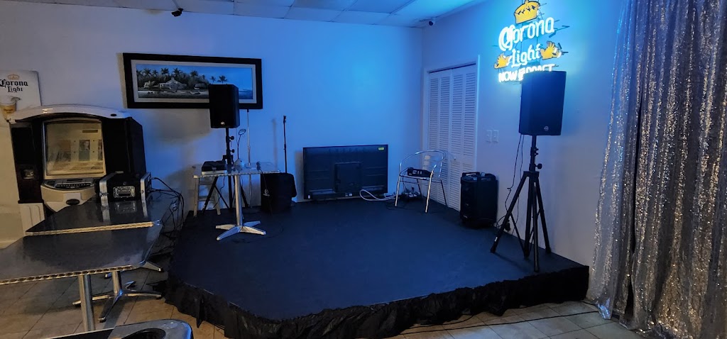 Andys Cuban Restaurant | restaurant | 1000 Lee Blvd # 303, Lehigh Acres, FL 33936, USA | 2392308950 OR +1 239-230-8950