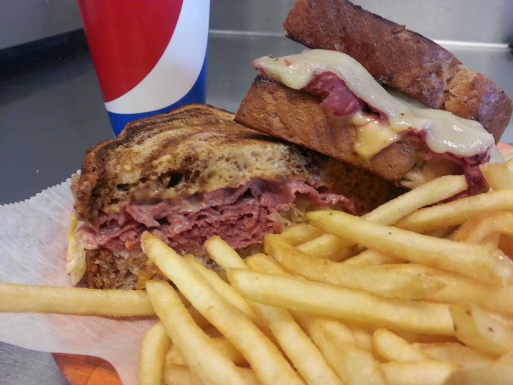 Breaking Bread Catering & Deli | restaurant | 638 Northwest Hwy, Cary, IL 60013, USA | 8475162223 OR +1 847-516-2223