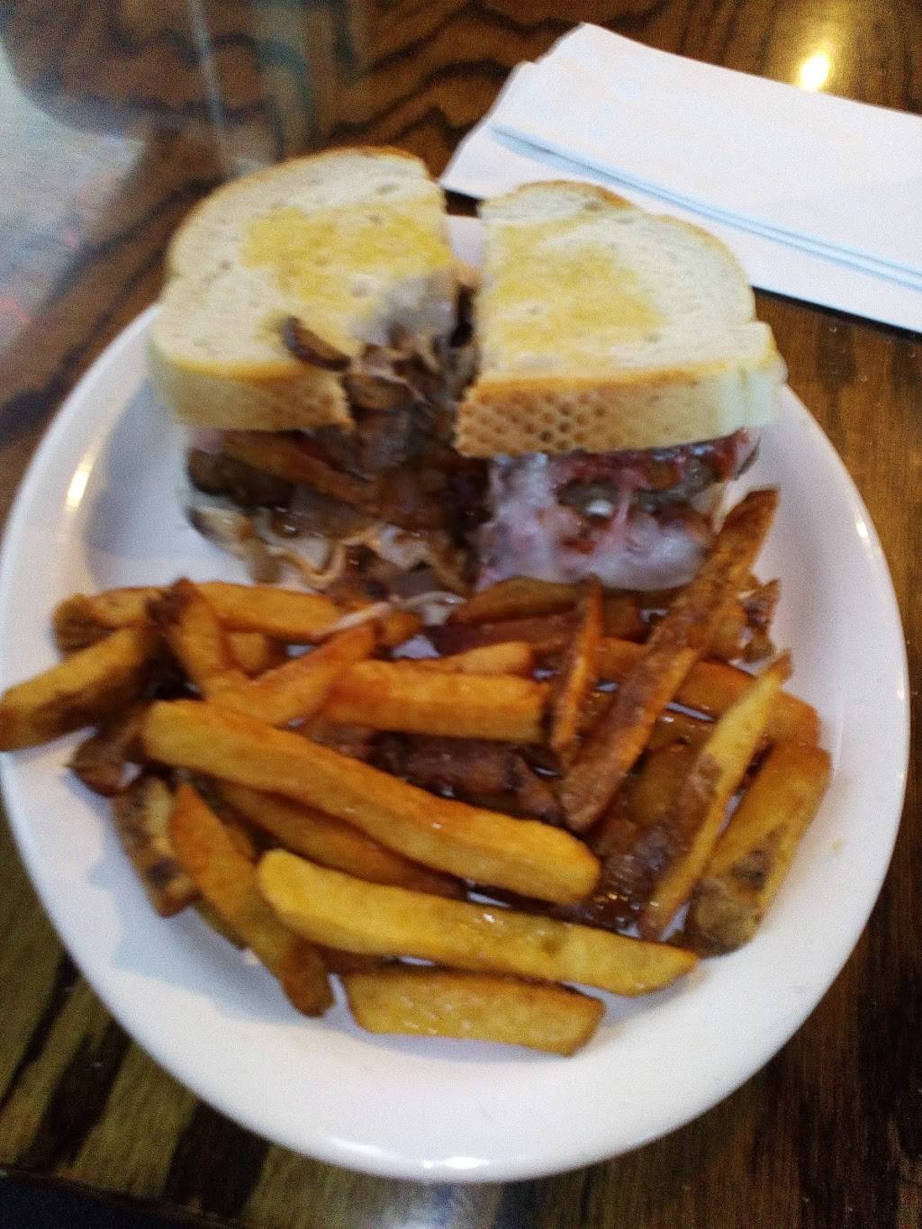 Gabbys Pub & Grill | restaurant | 3002 S Graham Rd, Saginaw, MI 48609, USA | 9897810101 OR +1 989-781-0101