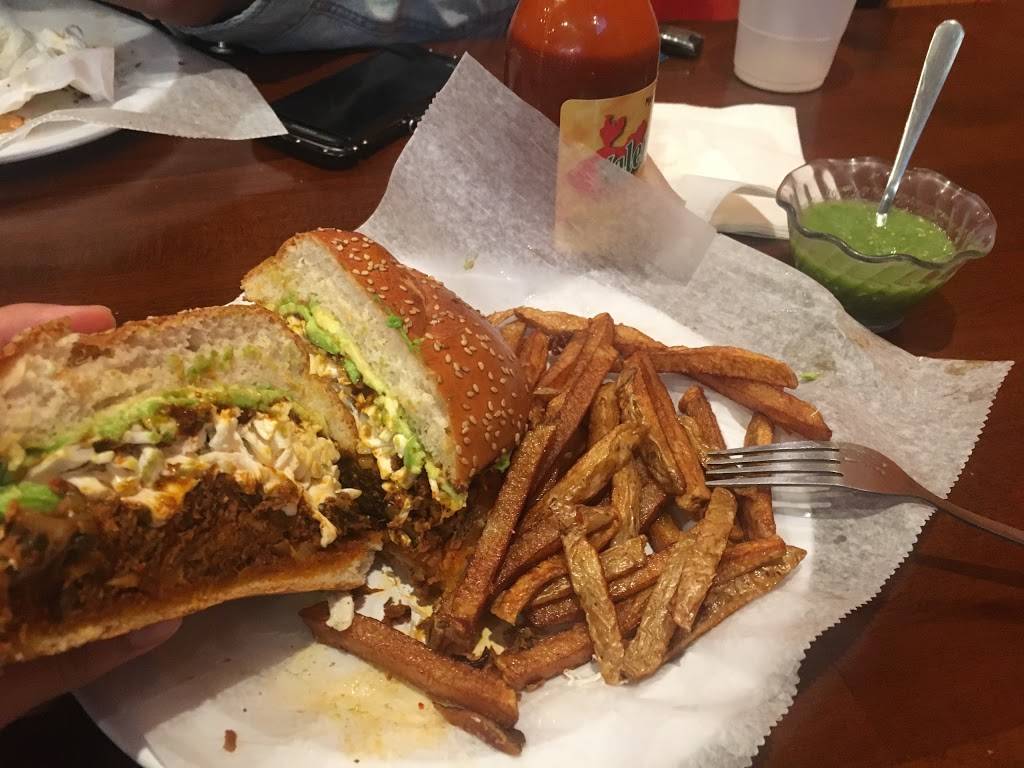 La Cemita Loka | restaurant | 420 Main St, Paterson, NJ 07501, USA | 8622399268 OR +1 862-239-9268