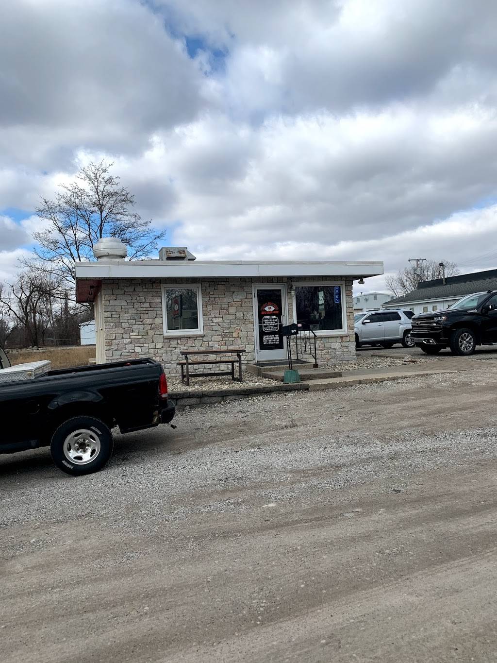 Hogs R Wild BBQ | restaurant | 1527 N Detroit St, Warsaw, IN 46580, USA | 5742675757 OR +1 574-267-5757