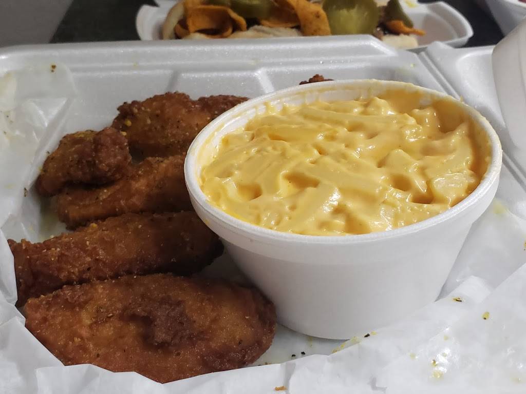 Uncle Dogs | restaurant | 643 Capital Ave SW, Battle Creek, MI 49015, USA | 2692237648 OR +1 269-223-7648