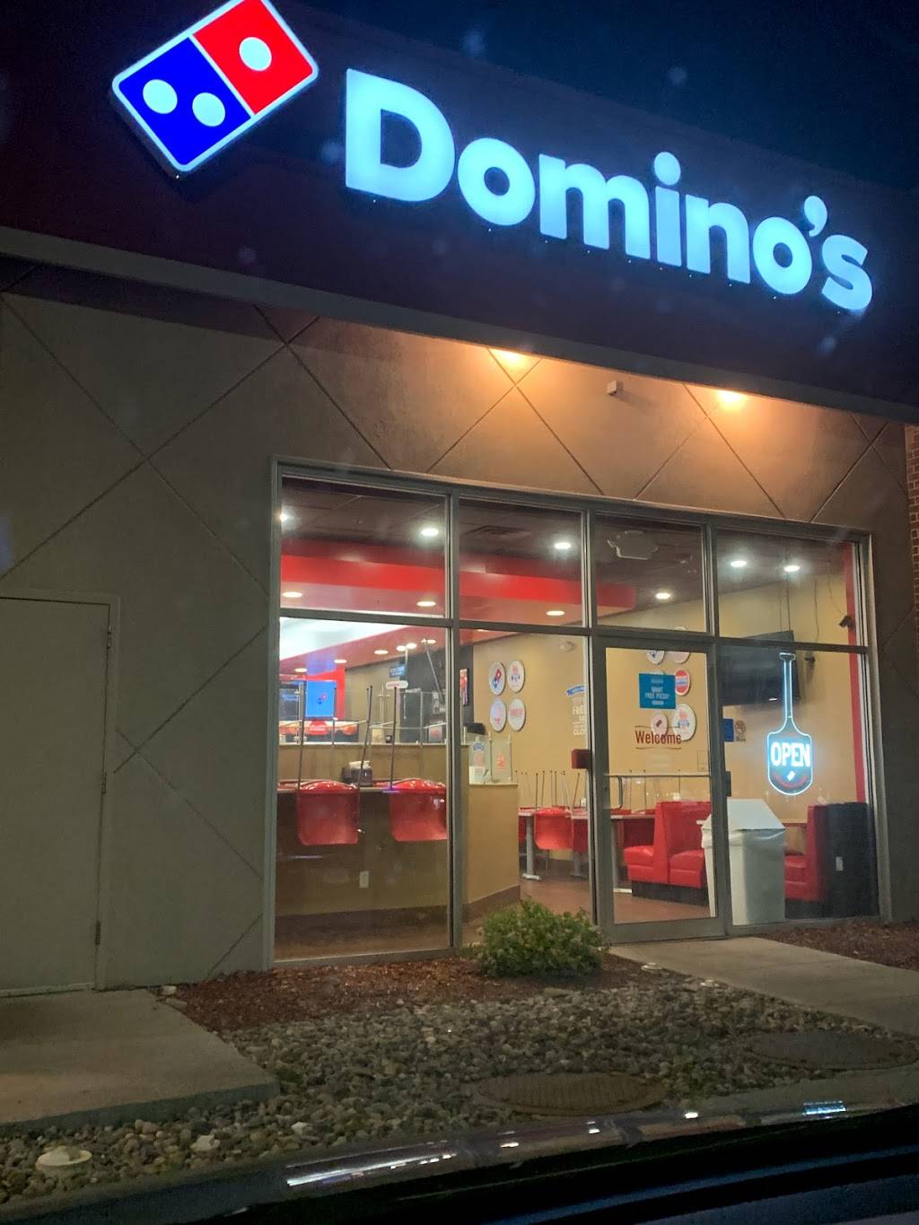 Dominos Pizza | meal delivery | 110 N Ankeny Blvd Ste 400, Ankeny, IA 50023, USA | 5159630000 OR +1 515-963-0000