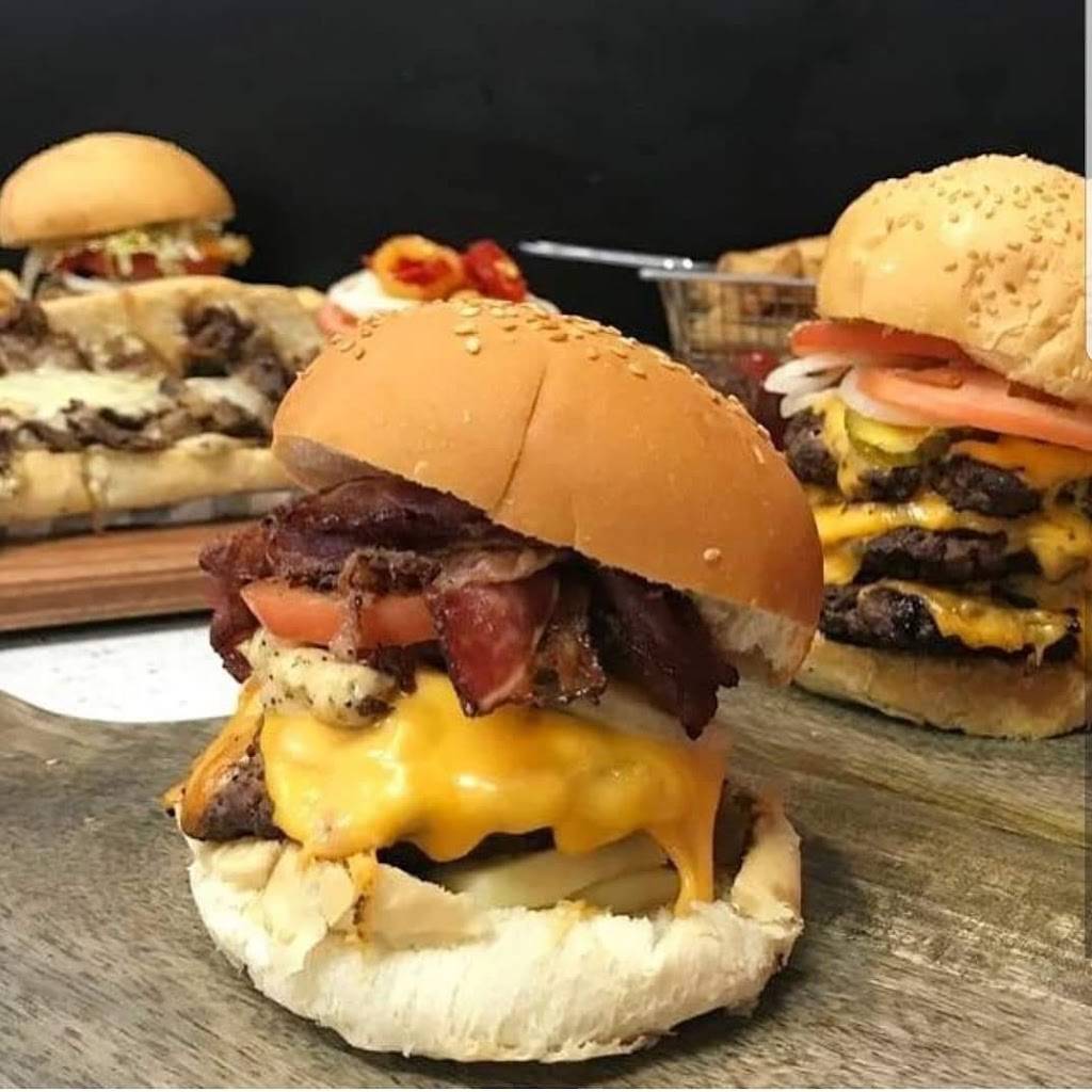 Burger Factory | restaurant | 200 Queen St S, Mississauga, ON L5M 1L3, Canada | 9059972008 OR +1 905-997-2008