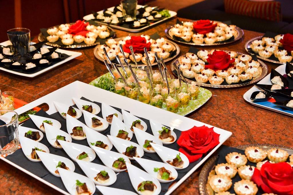 Dash and a Handful Catering | restaurant | 2100 N Palm Canyon Dr #104, Palm Springs, CA 92262, USA | 7608835333 OR +1 760-883-5333