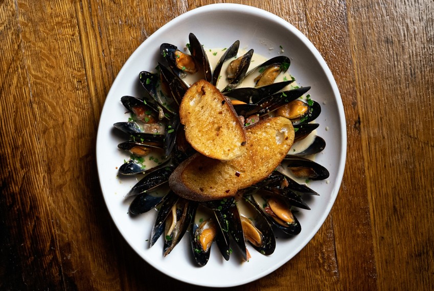 Tapville Social - Evanston | restaurant | 810 Grove St, Evanston, IL 60201, USA | 8479050873 OR +1 847-905-0873