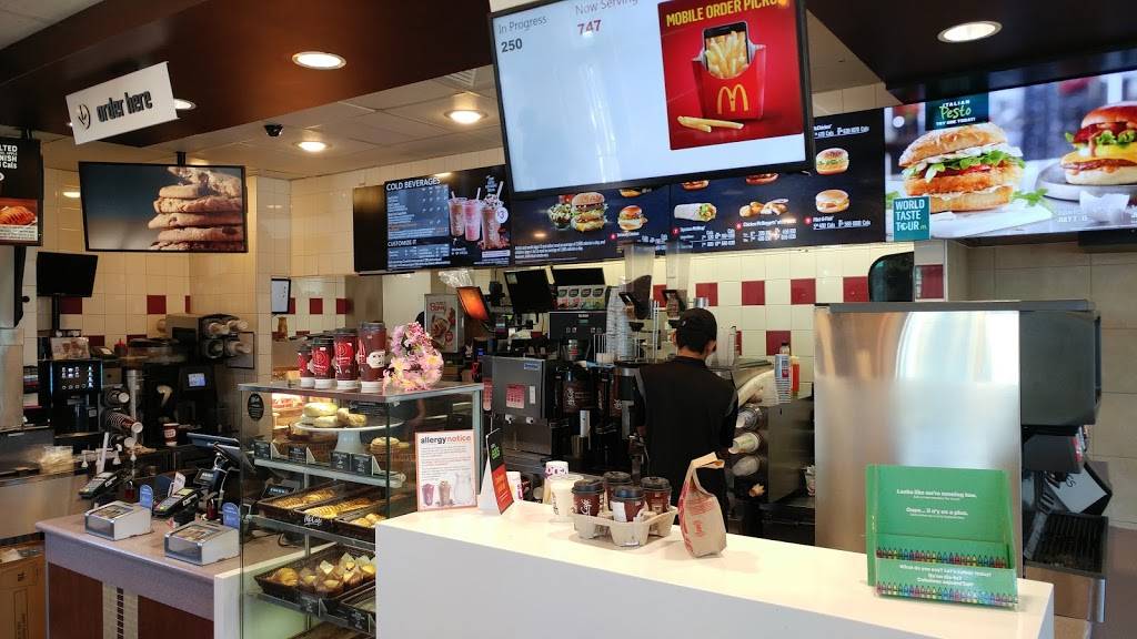 McDonalds | cafe | 100 Jamieson Pkwy, Cambridge, ON N3C 4B3, Canada | 5192201617 OR +1 519-220-1617