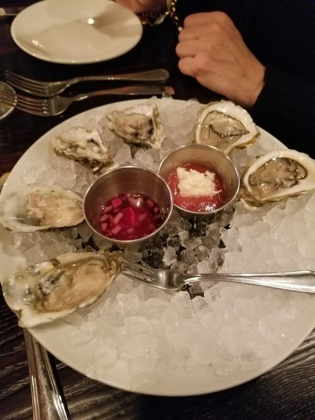 Wood & Water | restaurant | 13359 Ventura Blvd, Sherman Oaks, CA 91423, USA | 8188551661 OR +1 818-855-1661