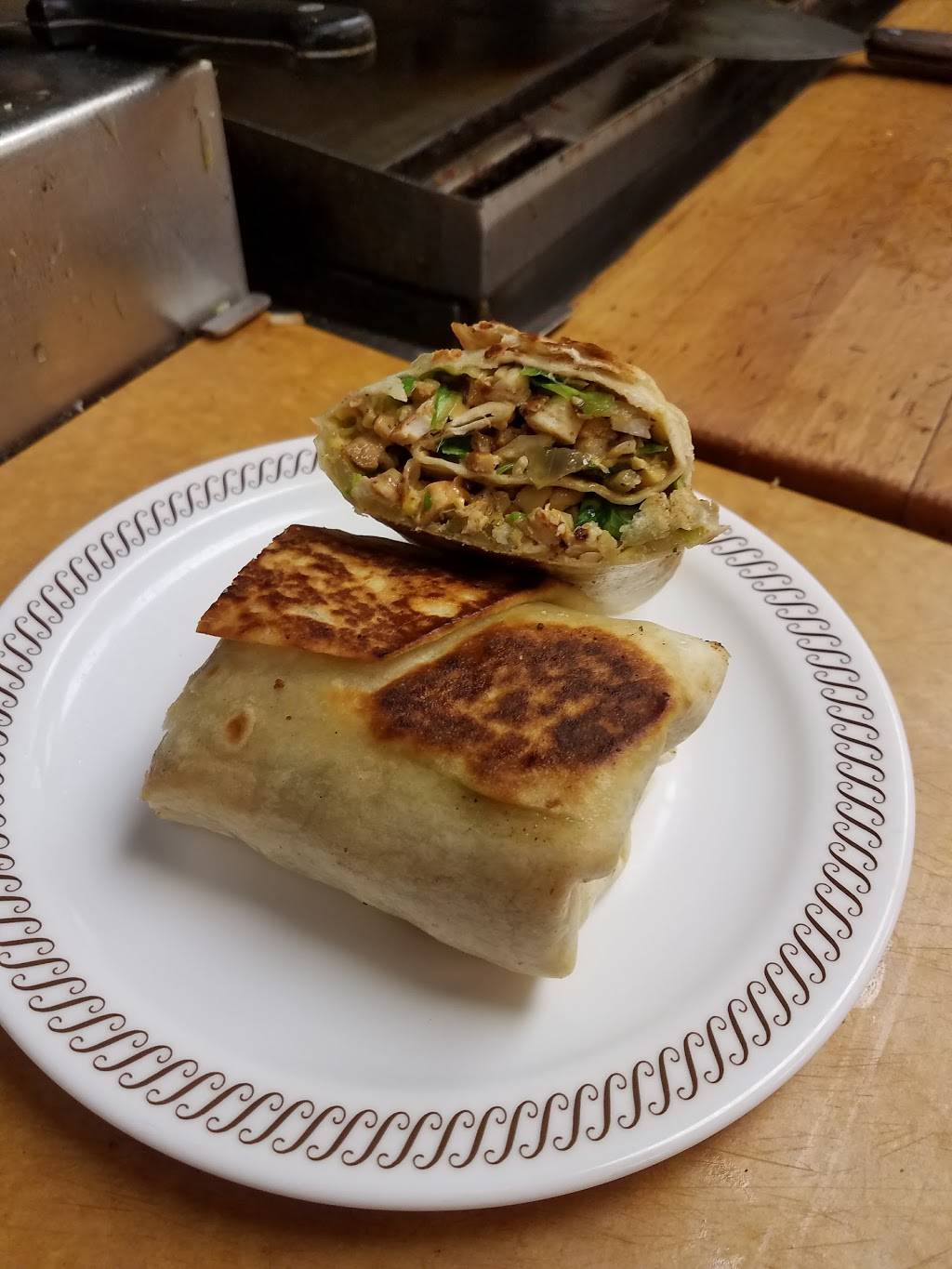 Waffle House | meal takeaway | 1640 Highway 138, GA-138, Loganville, GA 30052, USA | 7707868170 OR +1 770-786-8170